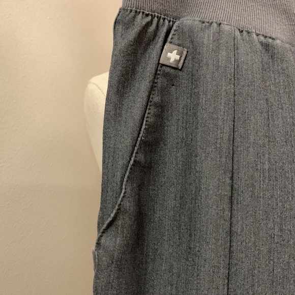 FIGS Technical Collection Grey Bottom Size Xs - Picture 3 of 11